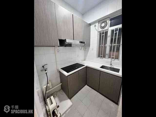 Wan Chai - Everwin Mansion 07