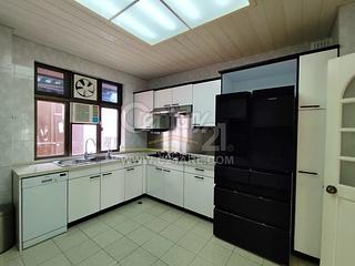 Chung Hom Kok - 19-25, Horizon Drive 09