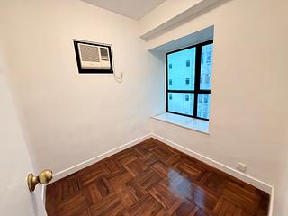 Wan Chai - Pinnacle Building 04