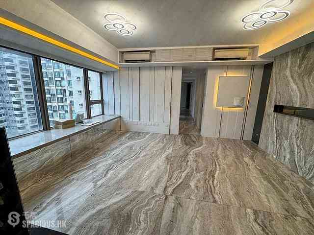 Soho - Centrepoint 01