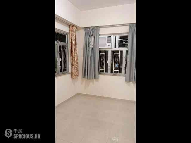 Kennedy Town - Luen Hing Apartments 03