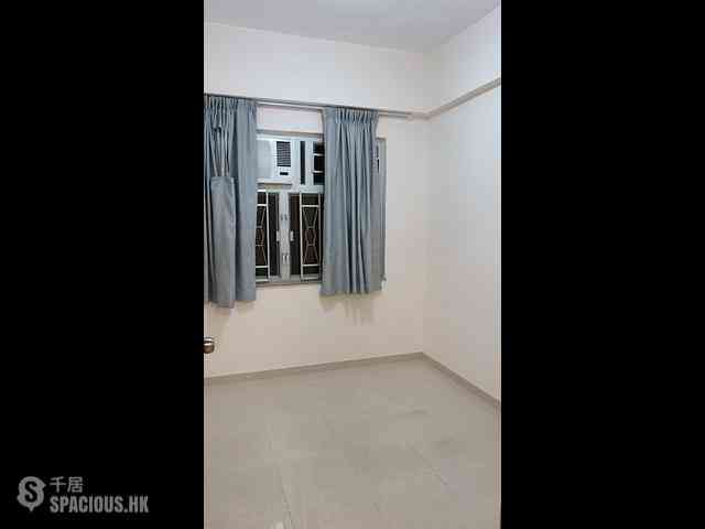 Kennedy Town - Luen Hing Apartments 04