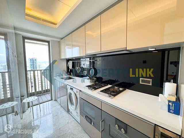Sai Ying Pun - The Nova 09