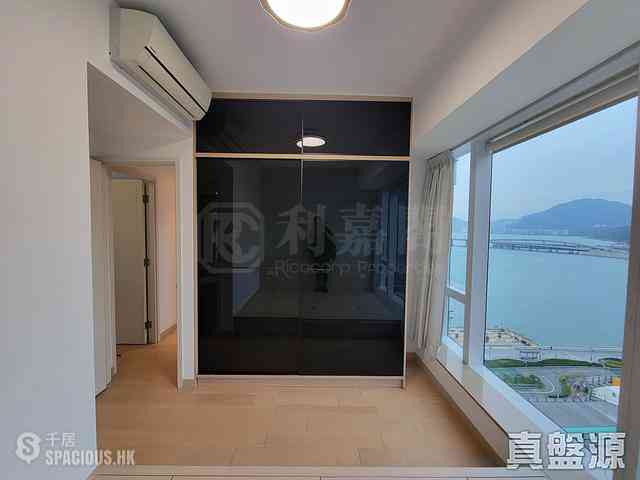 Tseung Kwan O - Monterey 04