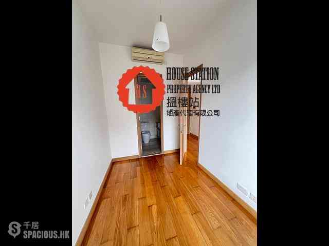 Sai Ying Pun - Island Crest 05