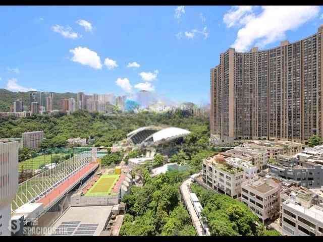 Happy Valley - Caroline Garden 03