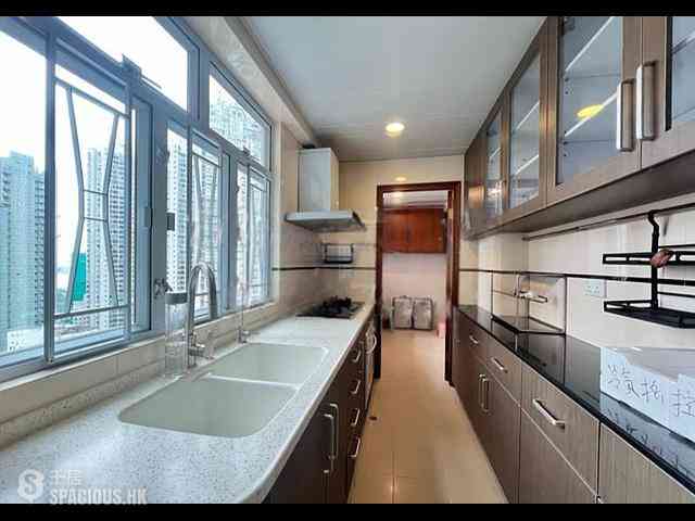 Tai Hang - Sunrise Court 06