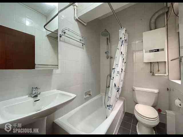 Happy Valley - Antonia House 07