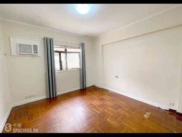 Happy Valley - Antonia House 09
