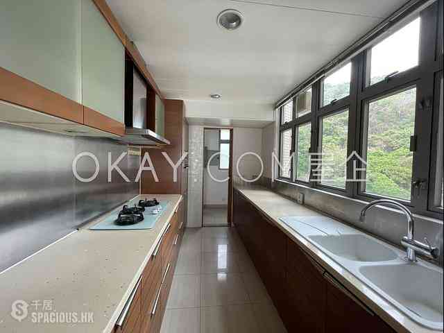 Pok Fu Lam - Villas Sorrento 05