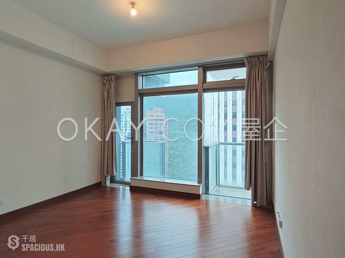 Wan Chai - The Avenue Phase 2 01