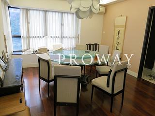 Mid Levels Central - Elegant Terrace 04