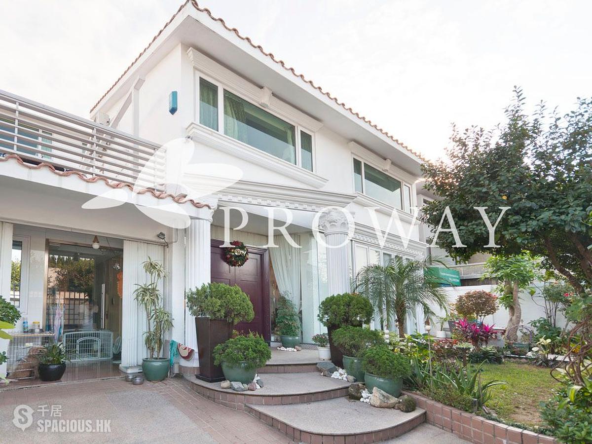 Clear Water Bay - Villa Blanche 01