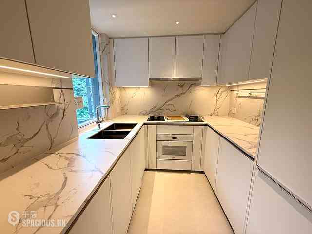 Wan Chai - 33 Kennedy Road 06