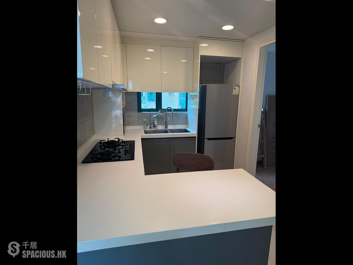 Discovery Bay - Discovery Bay Phase 13 Chianti 01