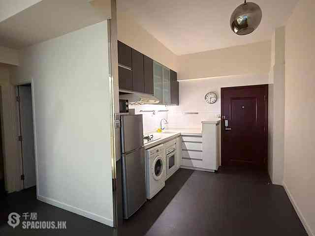Wan Chai - Kwong Sang Hong Building Block A 03