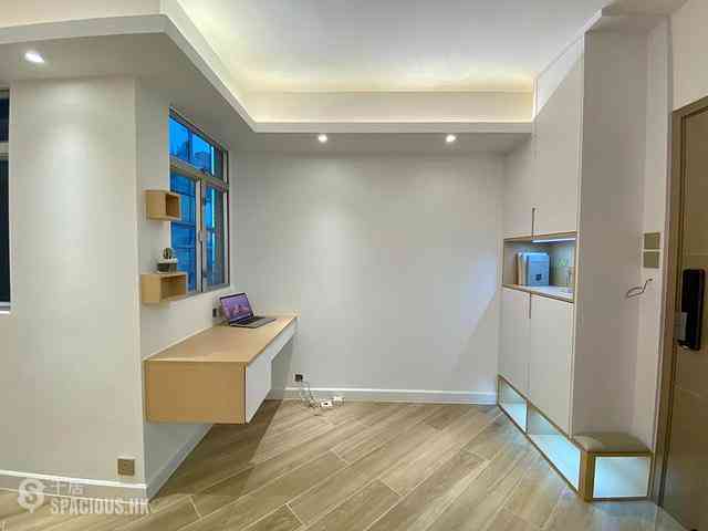 Mid Levels Central - Jadestone Court 01