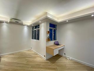 Mid Levels Central - Jadestone Court 03