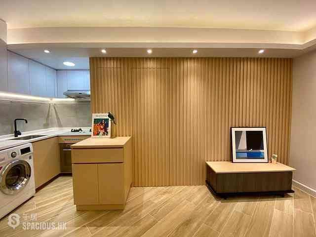 Mid Levels Central - Jadestone Court 05