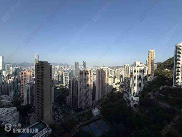 Mid Levels Central - Clovelly Court 01