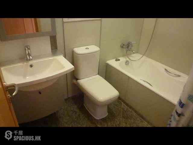 Quarry Bay - The Orchards Block 2 06