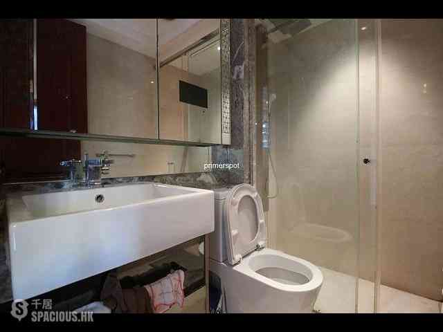 Wan Chai - The Avenue Phase 1 06