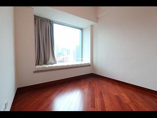 Wan Chai - The Avenue Phase 1 07