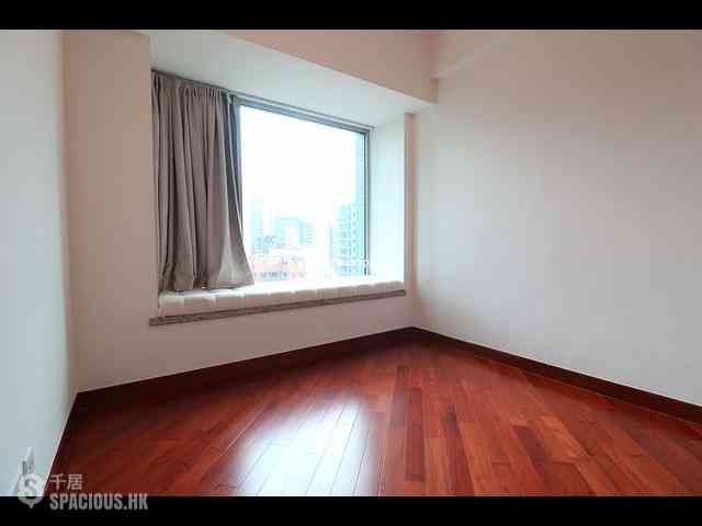Wan Chai - The Avenue Phase 1 07