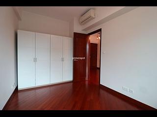 Wan Chai - The Avenue Phase 1 08