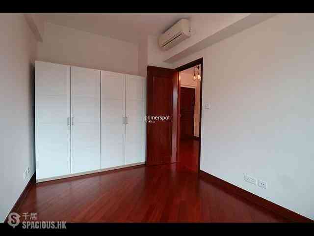 Wan Chai - The Avenue Phase 1 08