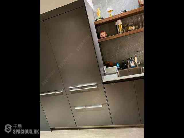 Wan Chai - Convention Plaza Apartments 04