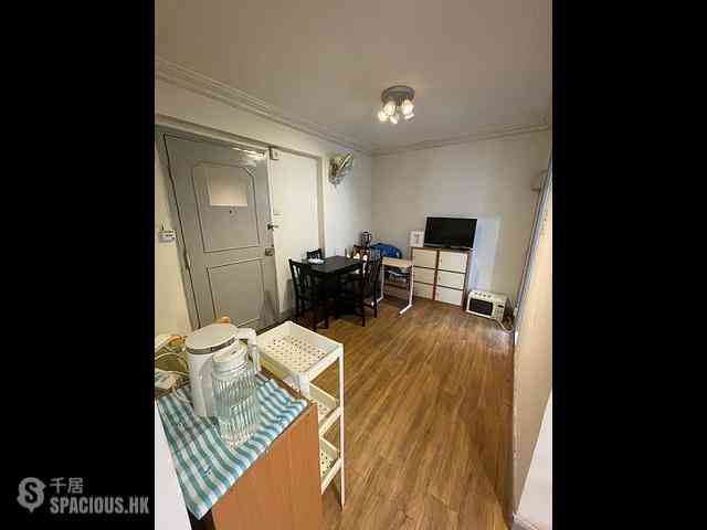 Sai Ying Pun - Fook Moon Building 02