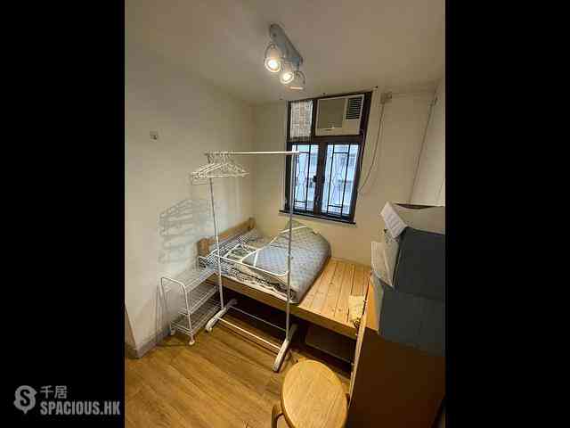 Sai Ying Pun - Fook Moon Building 05