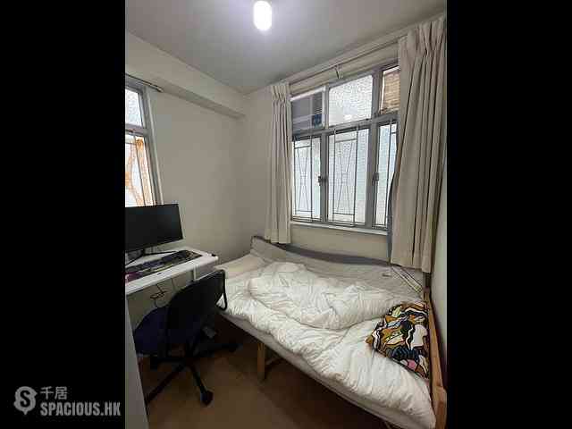 Sai Ying Pun - Fook Moon Building 06