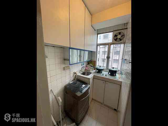 Sai Ying Pun - Fook Moon Building 08