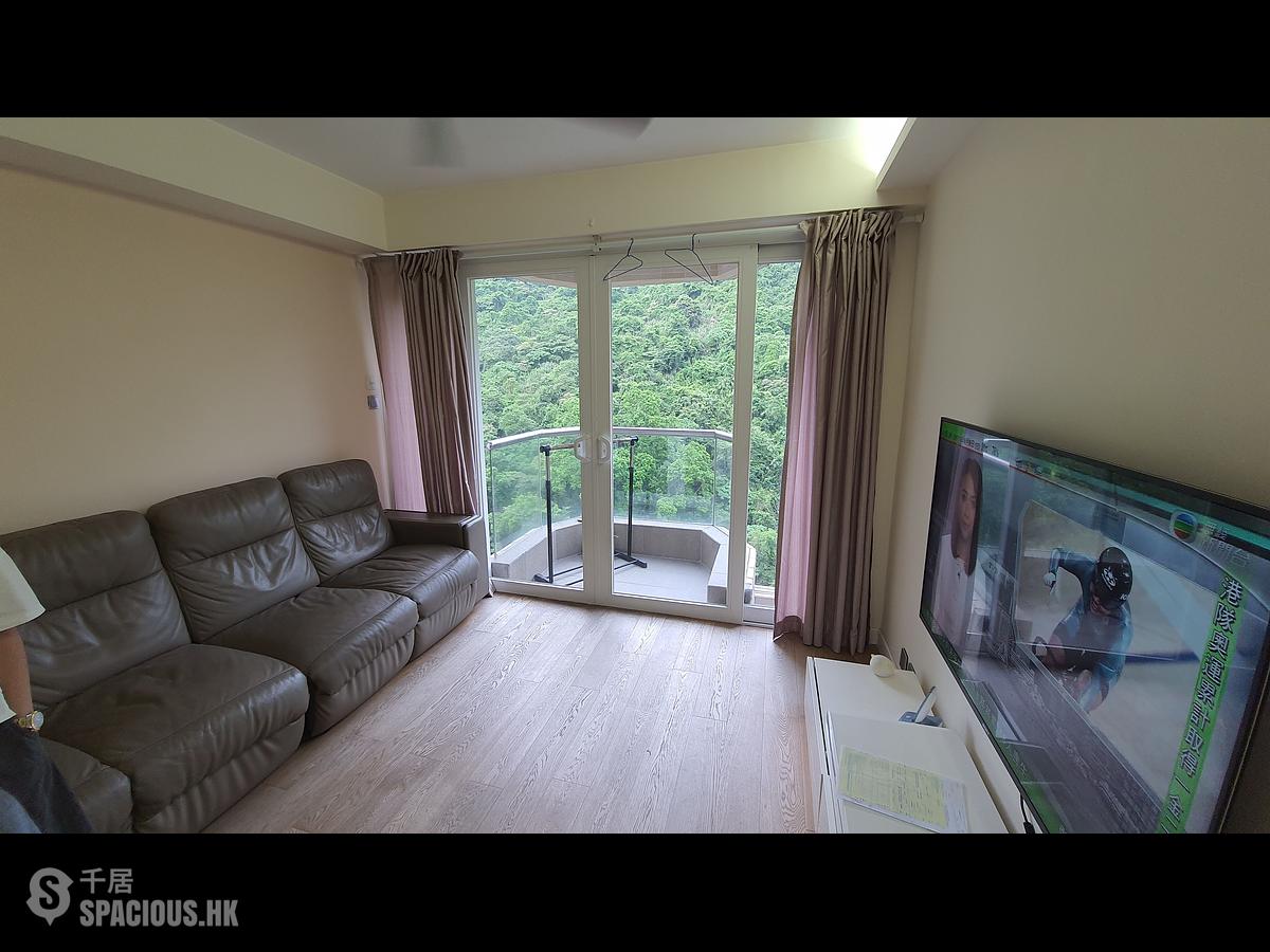 Tai Hang - Ronsdale Garden 01
