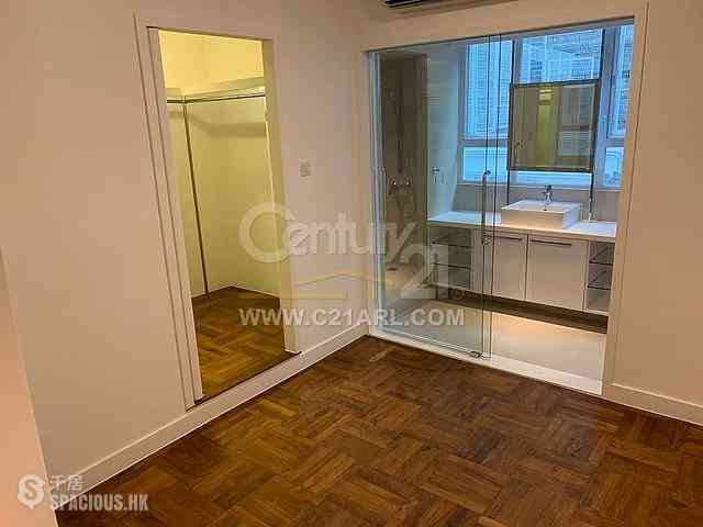 Mid Levels Central - Kam Yuen Mansion 08
