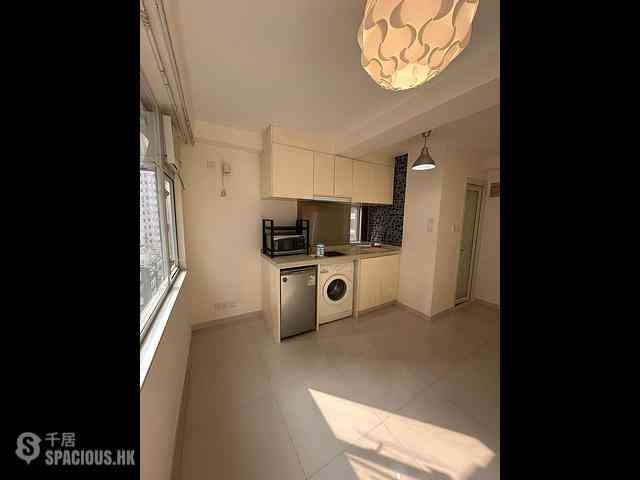 Sheung Wan - Wah Koon Building 02