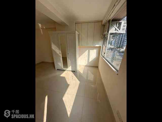 Sheung Wan - Wah Koon Building 03