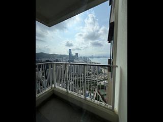 Sai Wan Ho - Grand Promenade Block 1 02