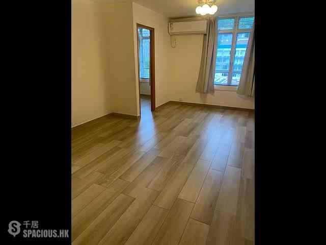 Chung Hom Kok - Lung Tak Court Yi Tak House (Block D) 04