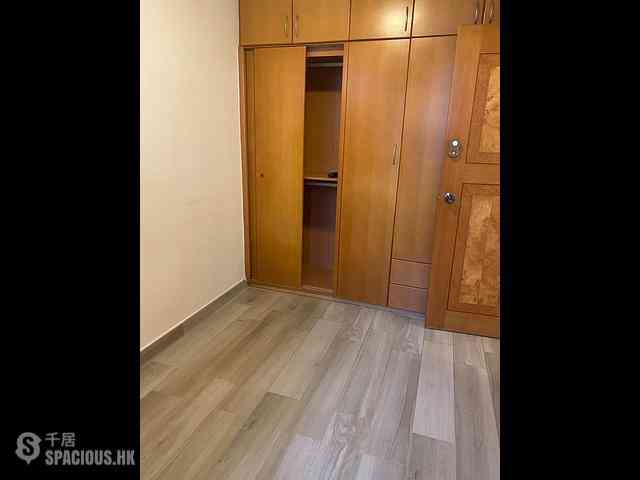 Chung Hom Kok - Lung Tak Court Yi Tak House (Block D) 12