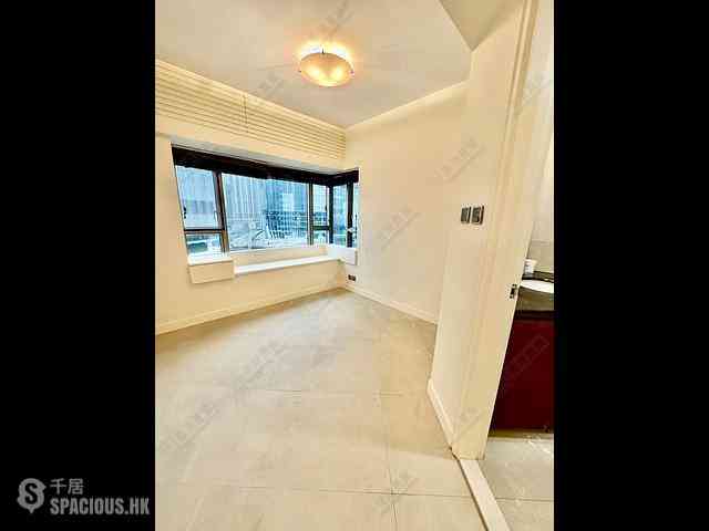 West Kowloon - Sorrento 09