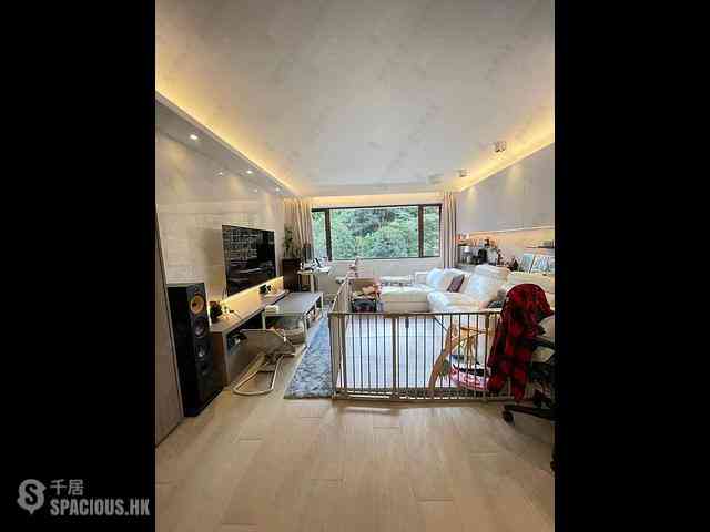 Pok Fu Lam - Baguio Villa Block 27 01