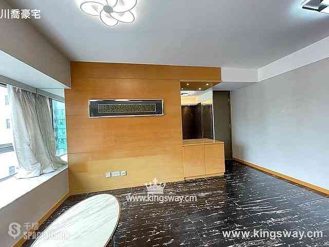 Soho - Centrepoint 02