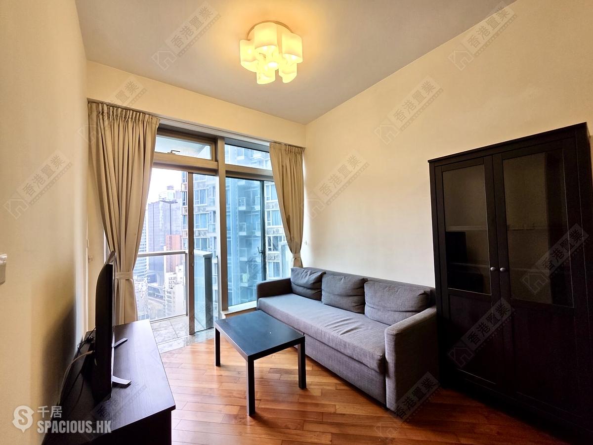Wan Chai - The Avenue 01