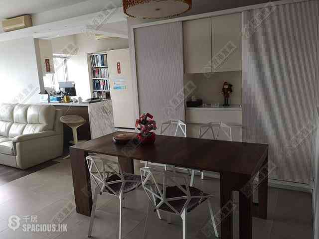 West Kowloon - Sorrento 01