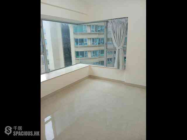 West Kowloon - The Waterfront Phase 2 Block 5 04