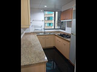 West Kowloon - The Waterfront Phase 2 Block 5 06