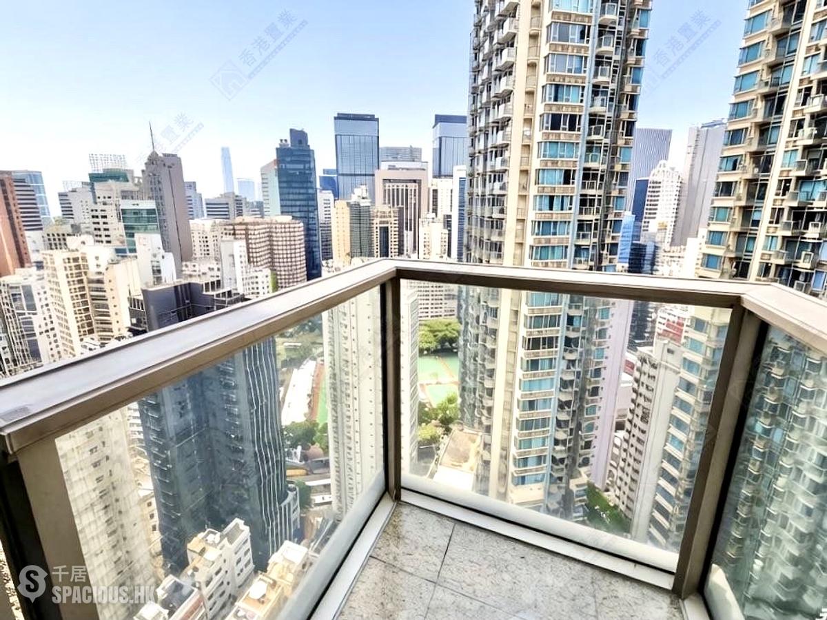 Wan Chai - The Avenue 01